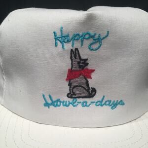 Happy Howl-a-Days Coyote Humor Golf Baseball Cap Holidays Trucker Hat NWT Retro